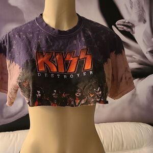 Kiss crop top   